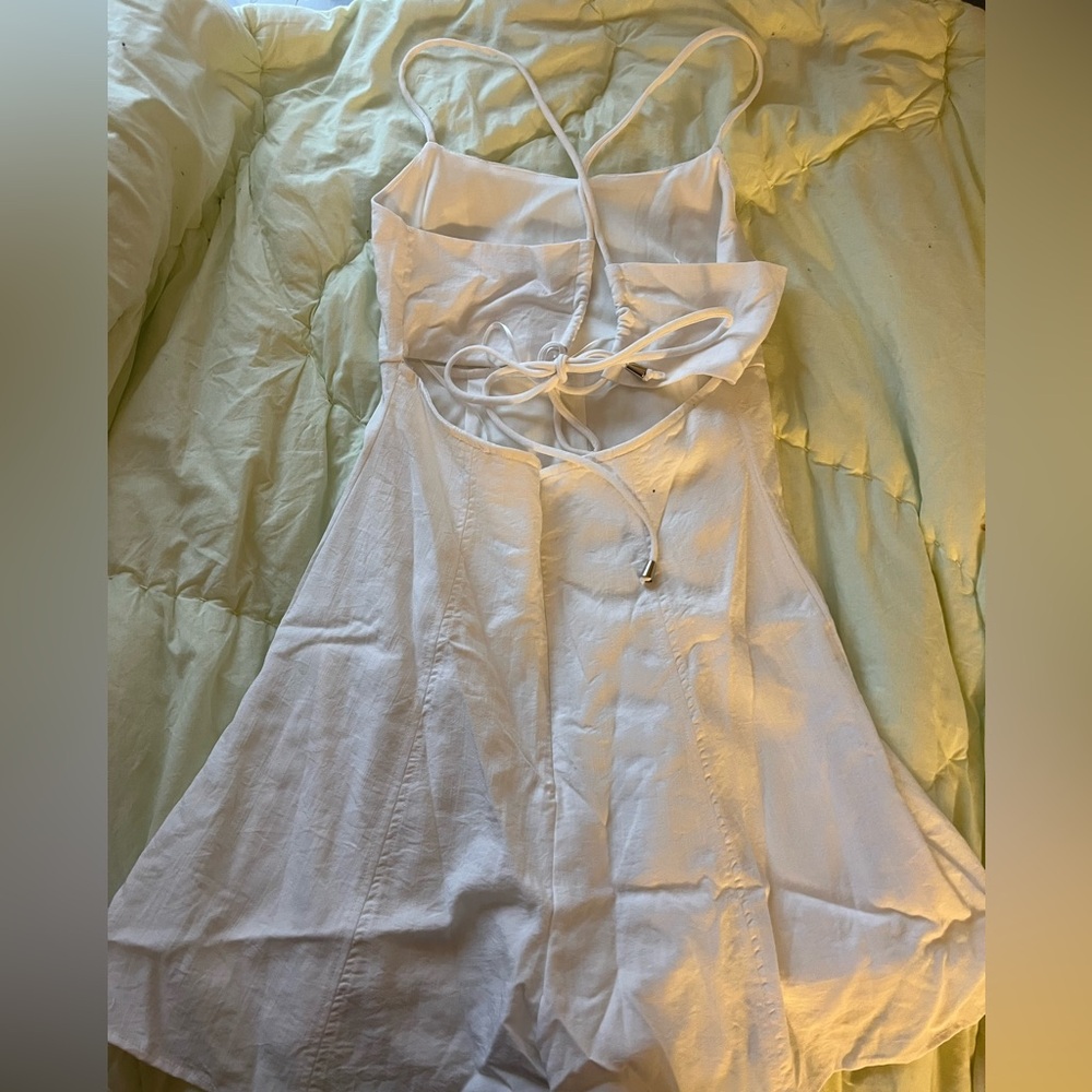 White en;semble Romper - Picture 3 of 3